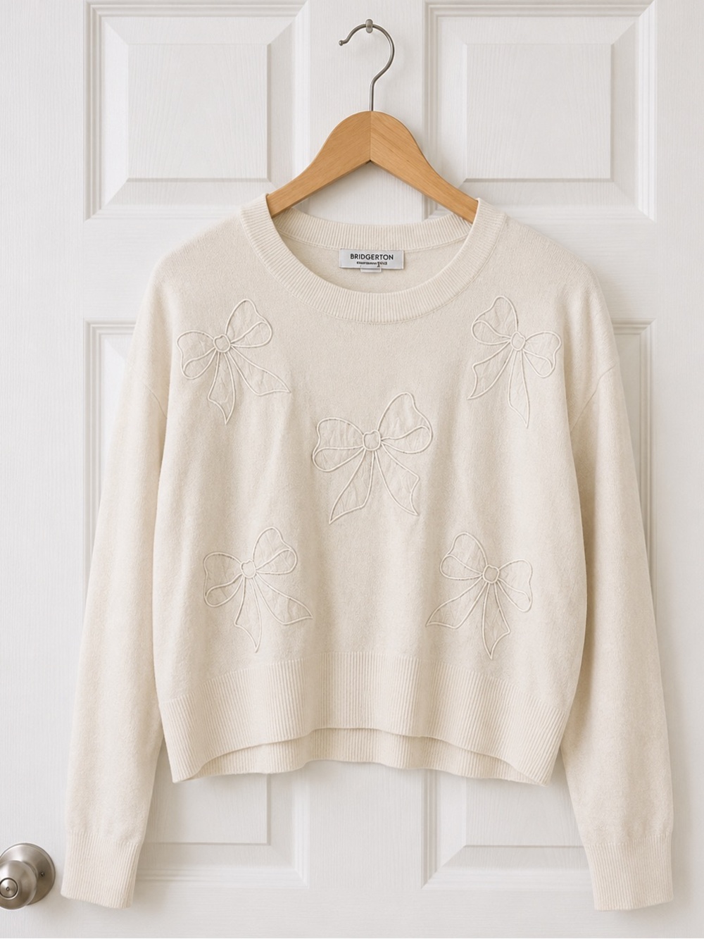 Bridgerton Cream Bow Appliqué Crewneck Sweater Sz L